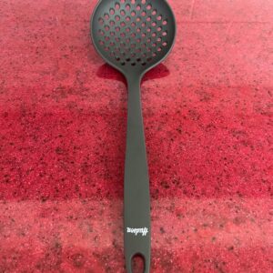 Copia-de-Set-de-6-utensillos-de-nylon-gris-con-vaso-13.jpg