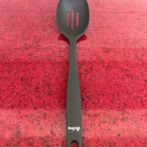 Copia-de-Set-de-6-utensillos-de-nylon-gris-con-vaso-17.jpg